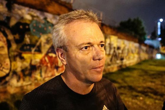 اخطر رجل في العالم قتل 300 شخص وفجّر 200 سيارة وخطف رئيس بلاده صورة رقم 3