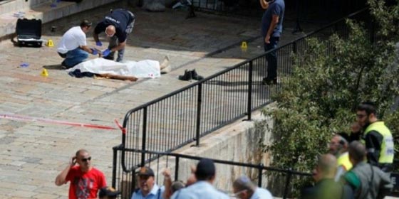 فيديو يوثق لحظة قيام عناصر الشرطة الاسرائيلية باعدام شاب اردني صورة رقم 5