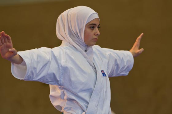 طرد مسلمة استرالية وصلت الى شاطئ فرنسي ترتدي البوركيني! صورة رقم 11