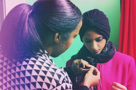  الطالبة ملاك آل داوود: أول مذيعة محجبة سعودية بقناة أمريكية صورة رقم 4