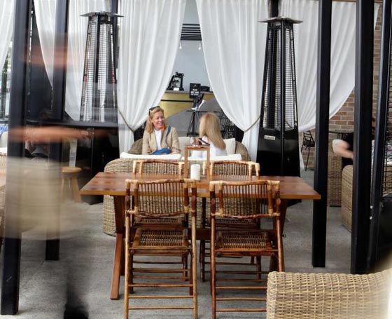 غضب في أستراليا من مطعم عنصري يمجد الاستعمار البريطاني! صورة رقم 3 غضب في أستراليا من مطعم عنصري يمجد الاستعمار البريطاني! صورة رقم 3