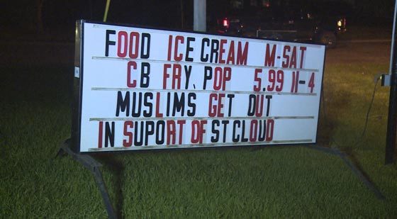 امريكي عنصري صاحب مطعم يمنع دخول المسلمين والمطعم يزدهر! صورة رقم 4