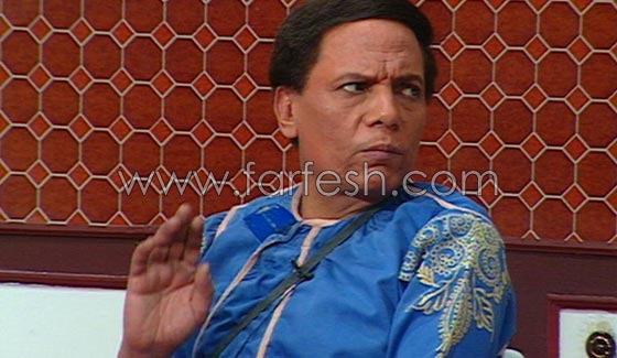 فيديوهات مضحكة لفنانين يخرجون عن النص منهم عادل امام وسعيد صالح صورة رقم 8