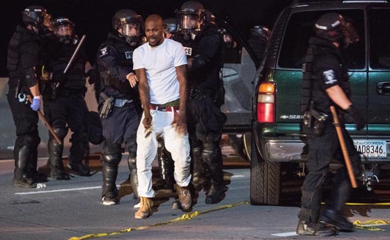 اعلان حالة الطوارئ  في نورث كارولاينا بسبب الاحتجاجات العنيفة صورة رقم 26