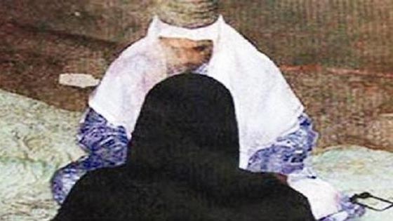 دجال مصري يتقاضى آلاف في الجلسة ويصوّر النساء صور فاضحة صورة رقم 2 دجال مصري يتقاضى آلاف في الجلسة ويصوّر النساء صور فاضحة صورة رقم 2