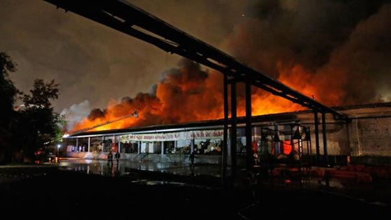 حريق في مستودع يقتل 8 رجال مطافئ في روسيا صورة رقم 1