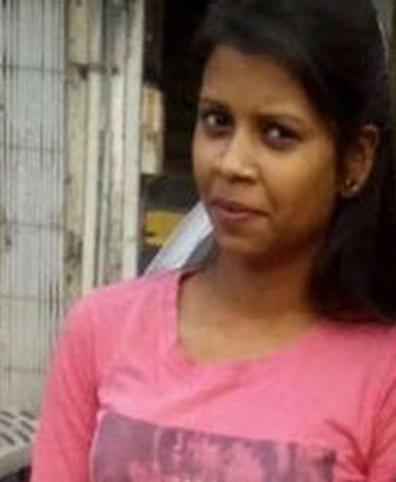  شاب يطعن حبيبته 22 مرة في الشارع ولا احد يتحرك لنجدتها!.. فيديو صورة رقم 1