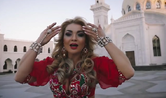 السلطات الروسية تحقق في فيديو كليب راقص صوّر في ساحة مسجد صورة رقم 1 السلطات الروسية تحقق في فيديو كليب راقص صوّر في ساحة مسجد صورة رقم 1