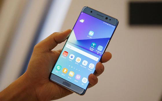  طيران رواندا يحظر شحن هواتف سامسونج جالاكسي نوت 7 خوفا من انفجارها صورة رقم 2