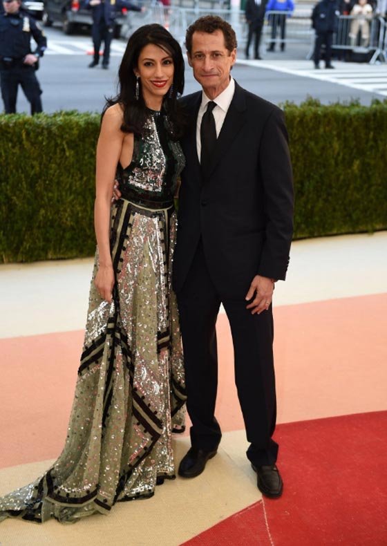 فضيحة جديدة تهز هيلاري كلينتون: زوج مساعدتها على علاقة حميمية مع قاصر! صورة رقم 8