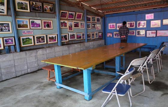 زوج وفي يزرع لزوجة بحر من عبق الزهور بعد ان فقدت بصرها صورة رقم 17 زوج وفي يزرع لزوجة بحر من عبق الزهور بعد ان فقدت بصرها صورة رقم 17