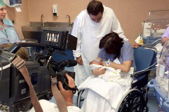 امرأة ايطاية تنجب مولودها والاول وهي في سن الـ61 صورة رقم 2