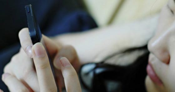 فتاة مدمنة على الانترنت تقتل امها جوعا وتطعن والدها بسكين صورة رقم 1