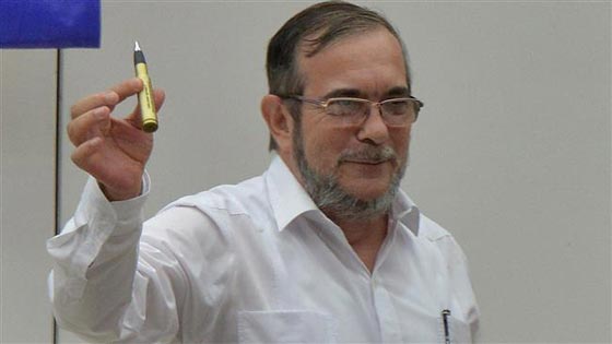 قلم من رصاصة ينهي حربا دامت 50 عاما وحصدت ارواح ربع مليون صورة رقم 1 قلم من رصاصة ينهي حربا دامت 50 عاما وحصدت ارواح ربع مليون صورة رقم 1