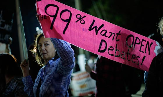 مناظرة اولى نارية بين كلينتون وترامب واتهامات متبادلة بين الطرفين صورة رقم 1