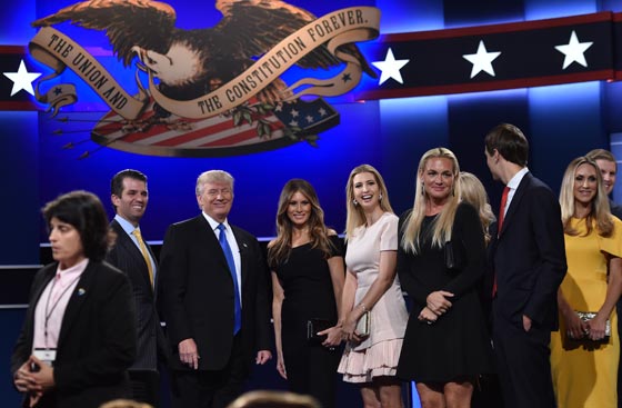 مناظرة اولى نارية بين كلينتون وترامب واتهامات متبادلة بين الطرفين صورة رقم 14