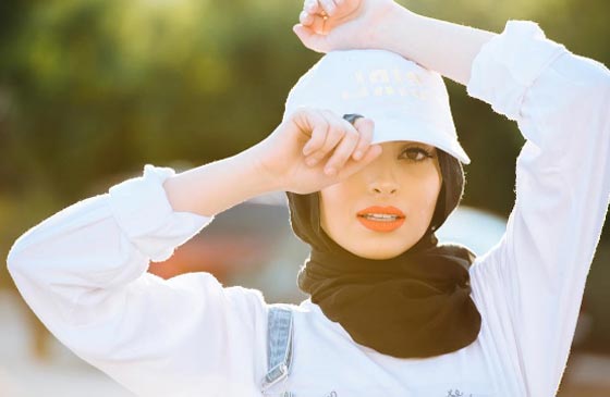 مجلة بلاي بوي الاباحية تجري مقابلة غير تقليدية مع محجبة! صورة رقم 6