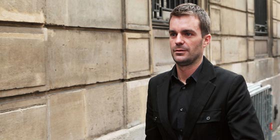 بلدية باريس توافق على تخصيص مكان لمن يرغون بالتجرد من ملابسهم صورة رقم 1