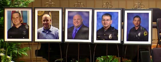 الصحف الامريكية تجتهد في تفسير العناق الدافئ بين ميشال اوباما وبوش صورة رقم 3