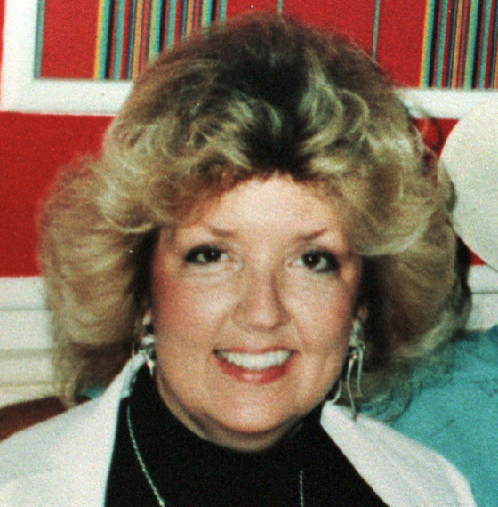 المرأة التي اتهمت بيل كلينتون باغتصابها تظهر مجددًا  صورة رقم 4