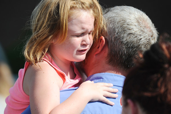 مراهق يقتل أباه بالرصاص ويواصل اطلاق النار في مدرسة قريبة  صورة رقم 2