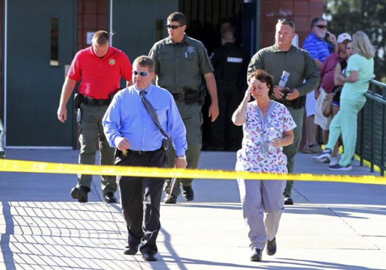 مراهق يقتل أباه بالرصاص ويواصل اطلاق النار في مدرسة قريبة  صورة رقم 14