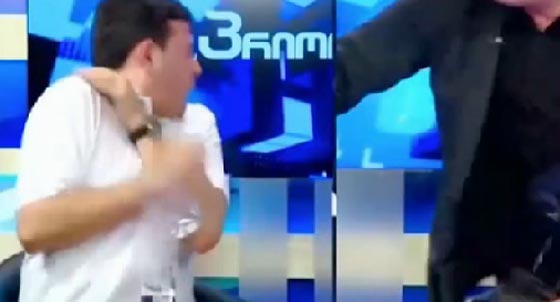 فيديو طريف يظهر الفرق بين المناظرة الامريكية والتركية.. شاهد صورة رقم 2