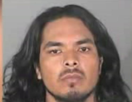 شاهد بالفيديو عملية اختطاف فتاة في وضح النهار صورة رقم 1