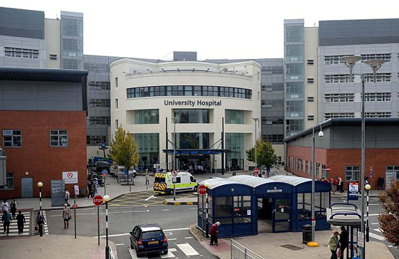 معجزة.. فتاة تستعيد وعيها قبل لحظات من فصل اجهزة الانعاش عنها صورة رقم 14