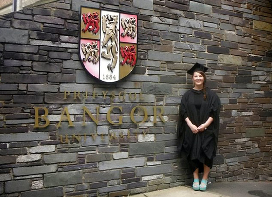 معجزة.. فتاة تستعيد وعيها قبل لحظات من فصل اجهزة الانعاش عنها صورة رقم 9