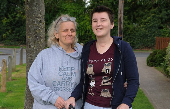 معجزة.. فتاة تستعيد وعيها قبل لحظات من فصل اجهزة الانعاش عنها صورة رقم 3