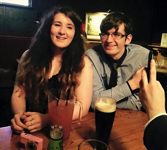 معجزة.. فتاة تستعيد وعيها قبل لحظات من فصل اجهزة الانعاش عنها صورة رقم 13