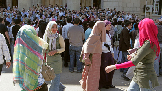 نائب مصري يطالب بفحص عذرية الفتيات الجامعيات ويثير السخرية صورة رقم 2