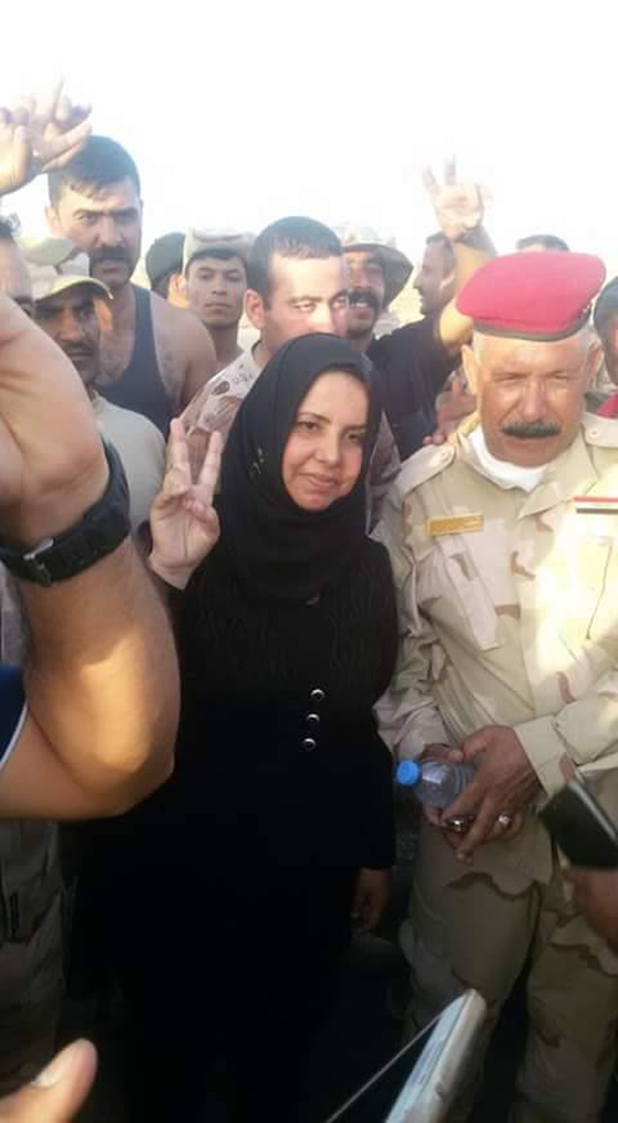  ام هنادي تنتقم لزوجيها ووالدها واشقائها بقطع رؤوس عناصر داعش صورة رقم 10