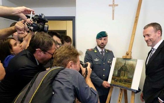  لوحتان لفان غوخ سرقتا قبل 14 عاما عثر عليهما في حوزة المافيا الايطالية صورة رقم 7
