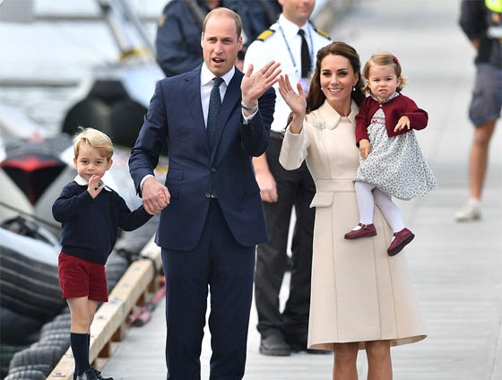 الأمير جورج يلوّح بحرارة بعد أن أحرج رئيس وزراء كندا صورة رقم 6 الأمير جورج يلوّح بحرارة بعد أن أحرج رئيس وزراء كندا صورة رقم 6