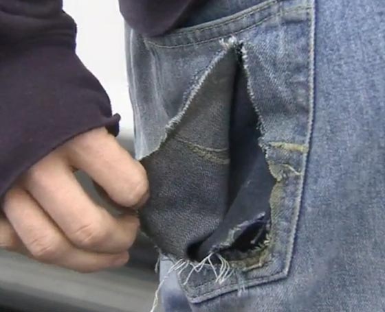 انفجار ايفون 6 بلاس في جيب طالب والغريب انه كان مطفأ! فيديو صورة رقم 1 انفجار ايفون 6 بلاس في جيب طالب والغريب انه كان مطفأ! فيديو صورة رقم 1