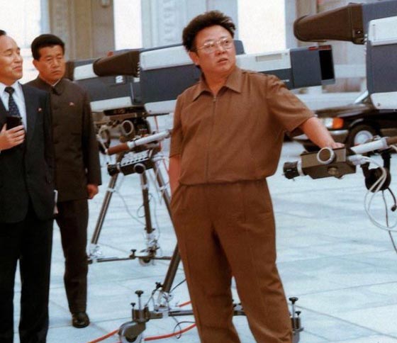 زعيم كوريا الشمالية غضب من سينما بلاده فخطف مخرجين من الجنوبية صورة رقم 3