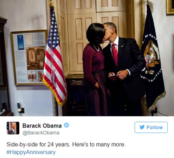اوباما وزوجته يحتفلان بعيد زواجهما الـ24 برقصة وقبلة.. صور صورة رقم 2