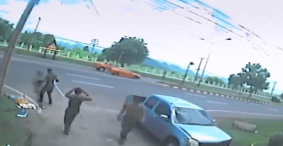 فيديو مروع: وفاة فتاة في تصادم وخروج شبح ابيض من جسدها! صورة رقم 3