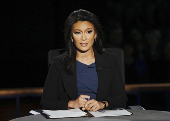  مديرة المناظرة بين نائبي كلينتون وترامب توبخهما بكل حزم! صورة رقم 1