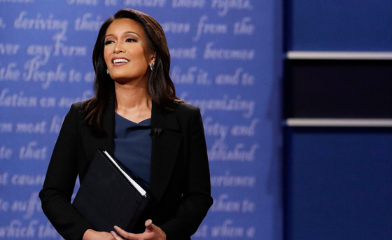  مديرة المناظرة بين نائبي كلينتون وترامب توبخهما بكل حزم! صورة رقم 5