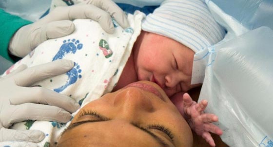 أغرب فاتورة ولادة في تاريخ المستشفيات: مطالبة اب ان يدفع مقابل احتضان ابنه! صورة رقم 4