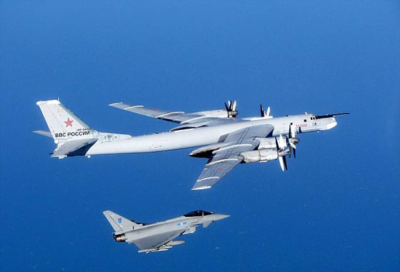  قاذفات روسيا النووية تتحرش بأوروبا! هل فعلا يريد بوتين الحرب؟ صورة رقم 1