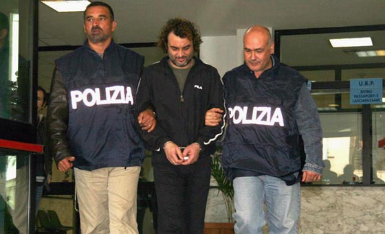  اعتقال اكبر زعماء المافيا الايطالية بعد سنوات من فراره من مستشفى صورة رقم 1