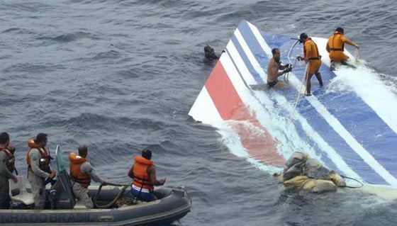 العثور على حطام الطائرة الماليزية المفقودة منذ عامين صورة رقم 1