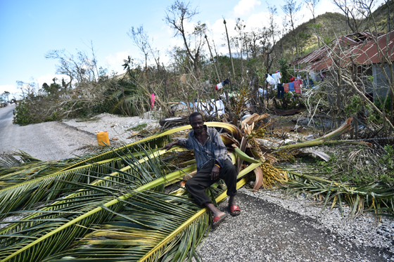 ارتفاع حصيلة ضحايا اعصار ماثيو الى 850 واجلاء الالاف من فلوريدا صورة رقم 15