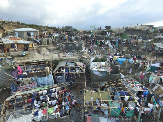 ارتفاع حصيلة ضحايا اعصار ماثيو الى 850 واجلاء الالاف من فلوريدا صورة رقم 17