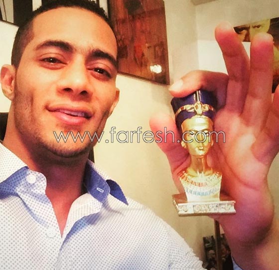  الأسطورة محمد رمضان بخير بعد اطلاق النار عليه وهو بسيارة الرولز رويس  صورة رقم 4