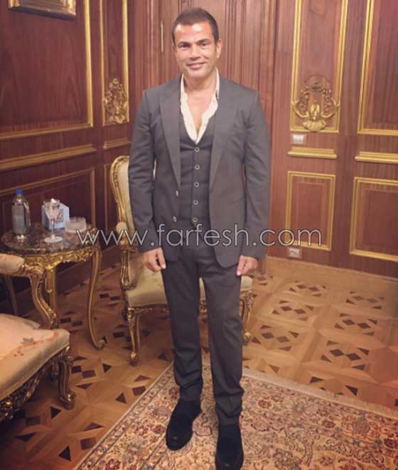 صور عمرو دياب الاخيرة تفضح ملامح تقدمه في العمر صورة رقم 4